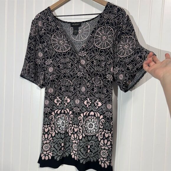 Lane Bryant 18/20W Boho Medallion Print Empire Waist Top Plus Size Stretch VNeck - Picture 3 of 9